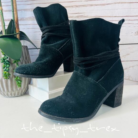 TOMS Mila Black Suede Heeled Bootie Sz6 - Picture 1 of 12